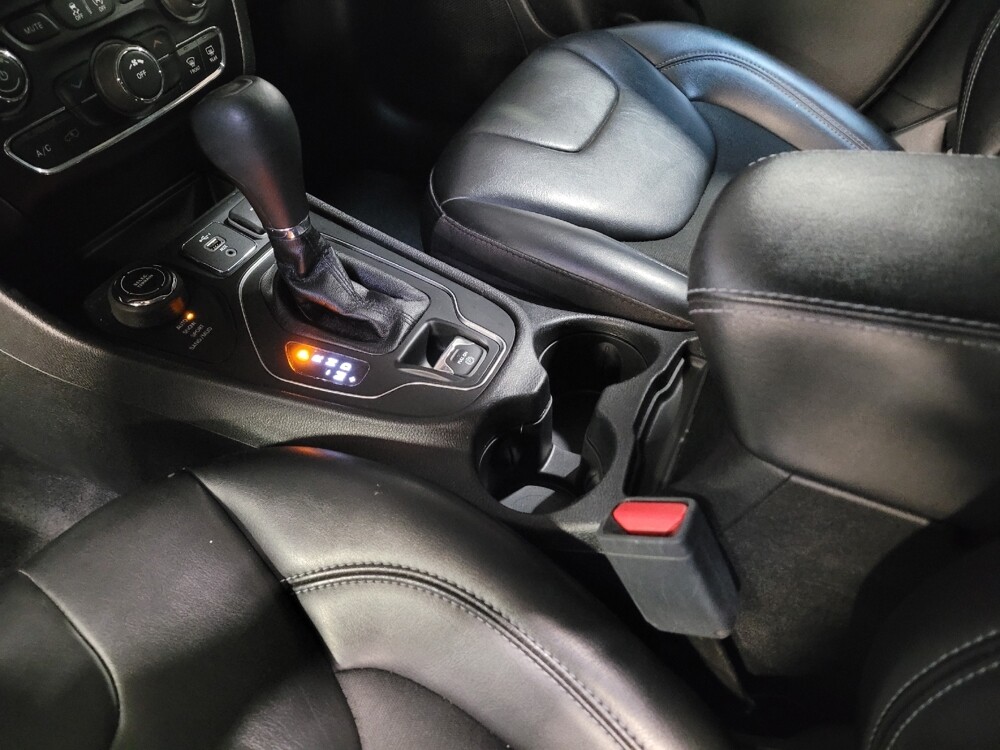 2020 Jeep Cherokee in Riverside, CA 92504 - 18097507 26