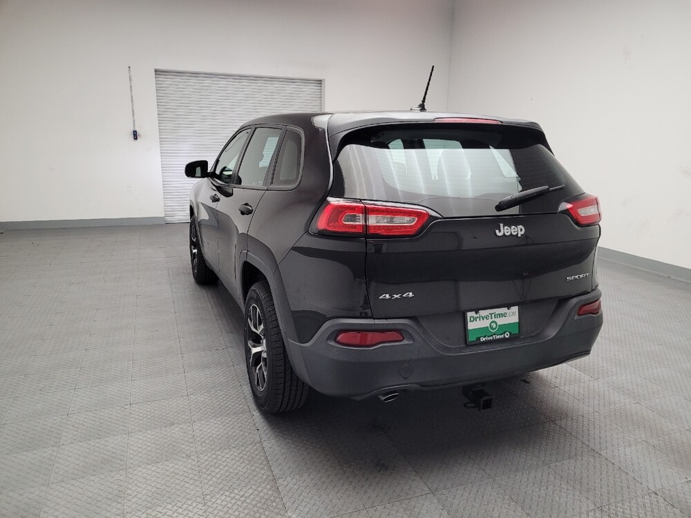 2016 Jeep Cherokee in Bakersfield, CA 93309 - 18097510 6
