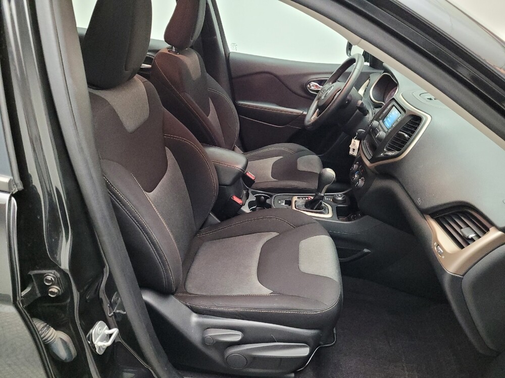 2016 Jeep Cherokee in Bakersfield, CA 93309 - 18097510 21