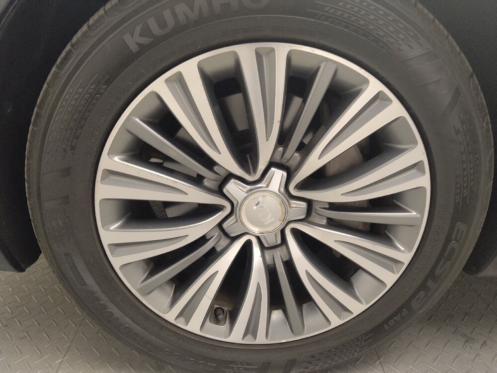 2017 Kia K900 in Arlington, TX 76011 - 18097513 31