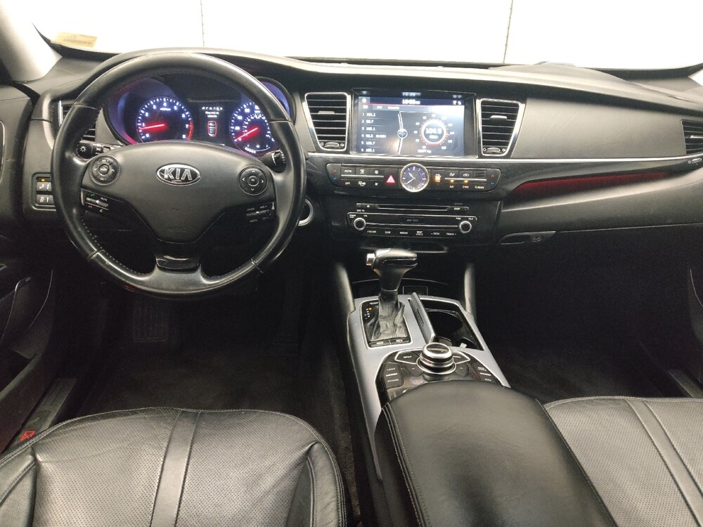2017 Kia K900 in Arlington, TX 76011 - 18097513 22