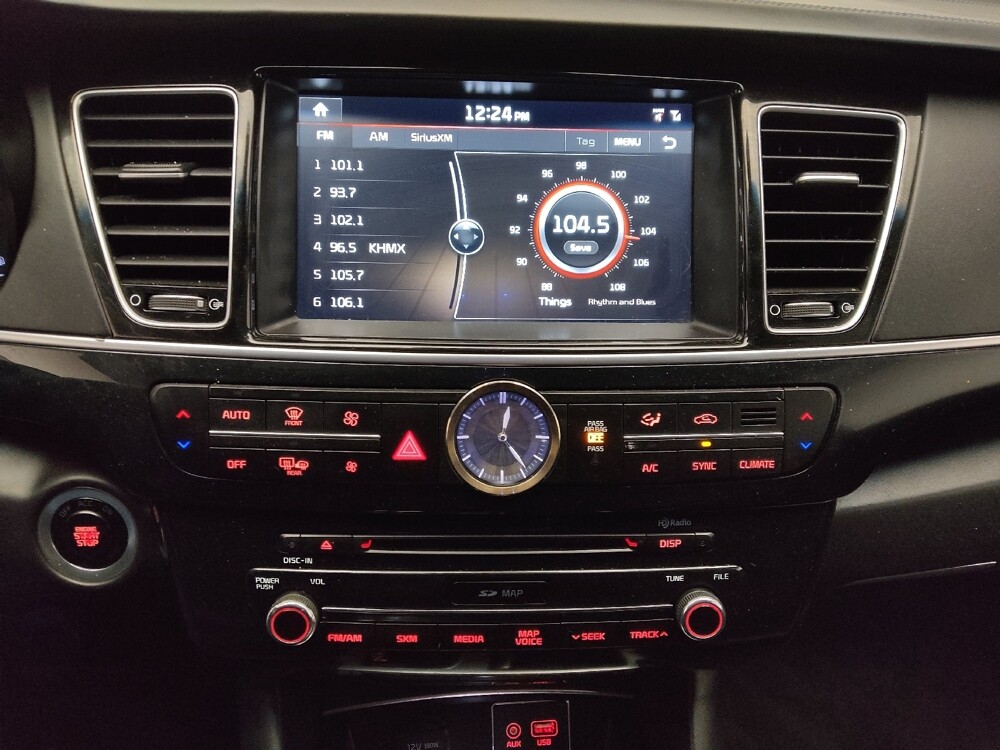 2017 Kia K900 in Arlington, TX 76011 - 18097513 25