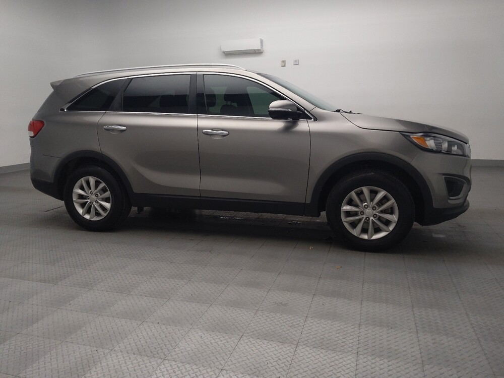 2016 Kia Sorento in Arlington, TX 76011 - 18097518 11
