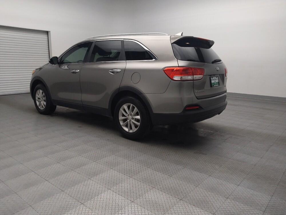 2016 Kia Sorento in Arlington, TX 76011 - 18097518 5