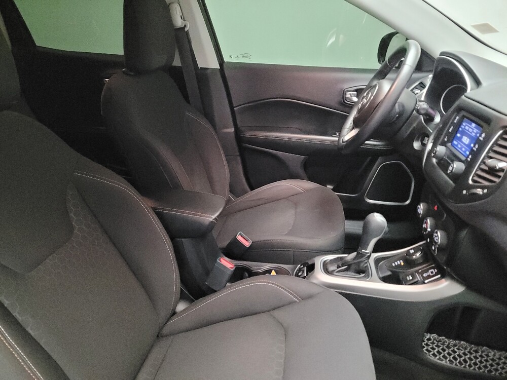 2018 Jeep Compass in Downey, CA 90241 - 18097520 21