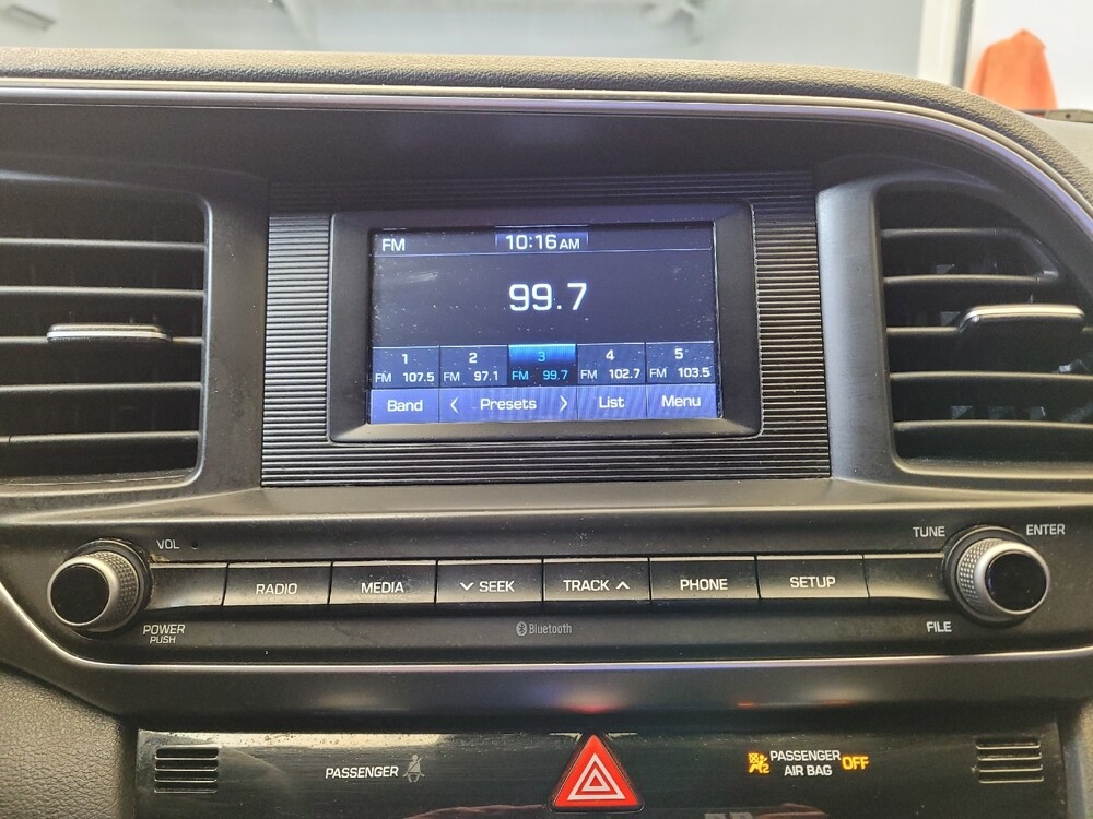 2020 Hyundai Elantra in Columbus, OH 43228 - 18097525 25