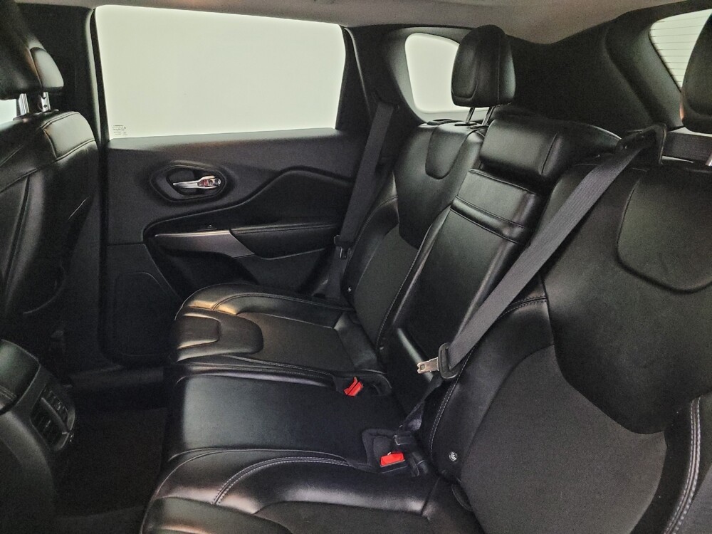 2019 Jeep Cherokee in Mesa, AZ 85210 - 18097531 18