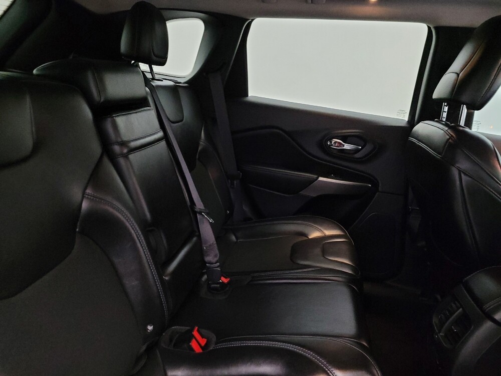 2019 Jeep Cherokee in Mesa, AZ 85210 - 18097531 19