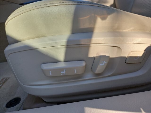 2013 Lexus ES 350 in Virginia Beach, VA 23464 - 18097541 12