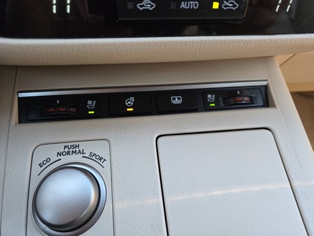 2013 Lexus ES 350 in Virginia Beach, VA 23464 - 18097541 13