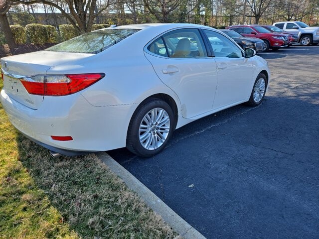 2013 Lexus ES 350 in Virginia Beach, VA 23464 - 18097541 4
