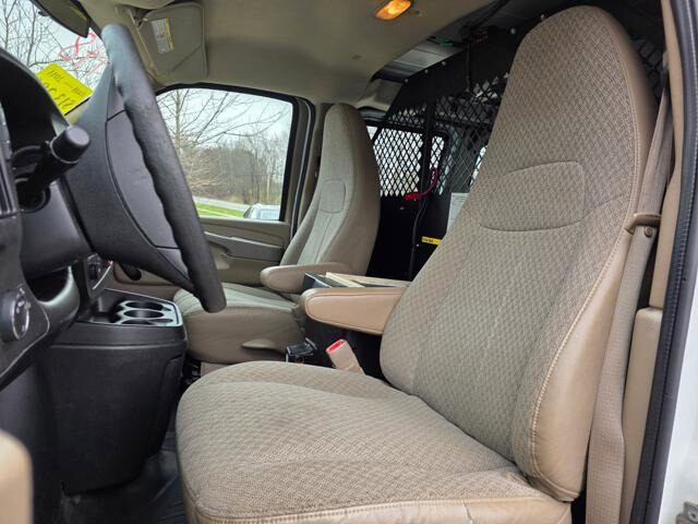 2011 Chevrolet Express 2500 in Blauvelt, NY 10913 - 18097543 12
