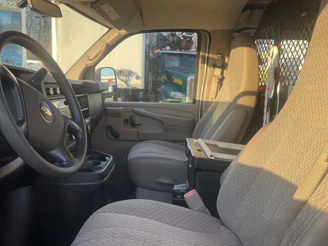 2011 Chevrolet Express 2500 in Blauvelt, NY 10913 - 18097543 4