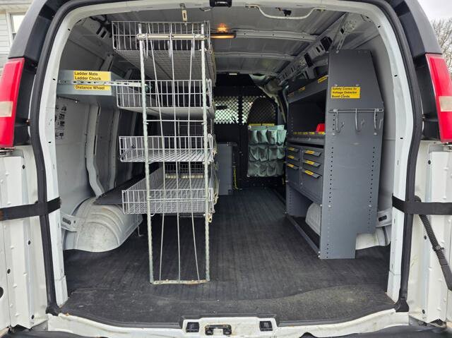 2011 Chevrolet Express 2500 in Blauvelt, NY 10913 - 18097543 32