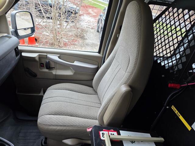 2011 Chevrolet Express 2500 in Blauvelt, NY 10913 - 18097543 25