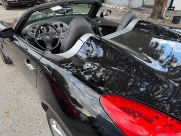 2009 Pontiac Solstice in Hollywood, FL 33023-1906