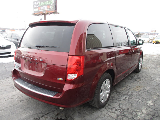 2018 Dodge Grand Caravan in Oak Grove, MO 64075 - 18097547 5