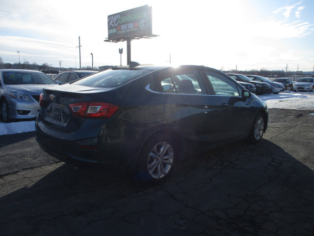2019 Chevrolet Cruze in Oak Grove, MO 64075 - 18097548 5