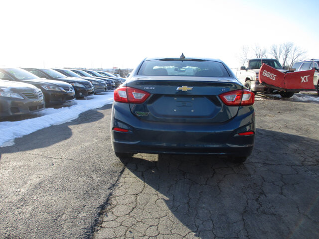 2019 Chevrolet Cruze in Oak Grove, MO 64075 - 18097548 6