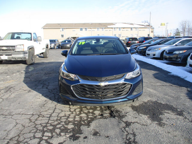 2019 Chevrolet Cruze in Oak Grove, MO 64075 - 18097548 2