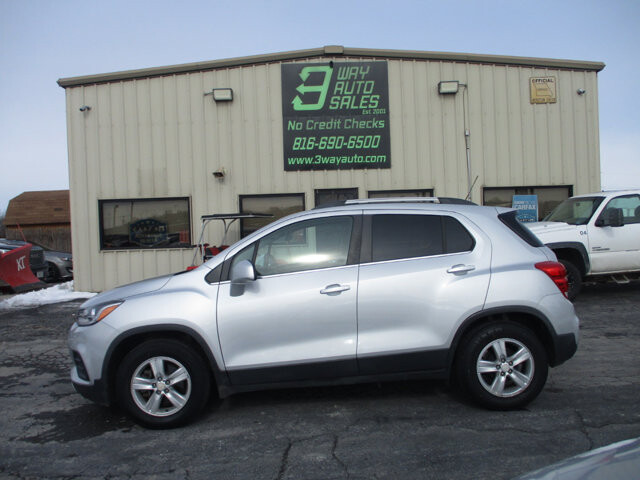 2018 Chevrolet Trax in Oak Grove, MO 64075 - 18097549 8