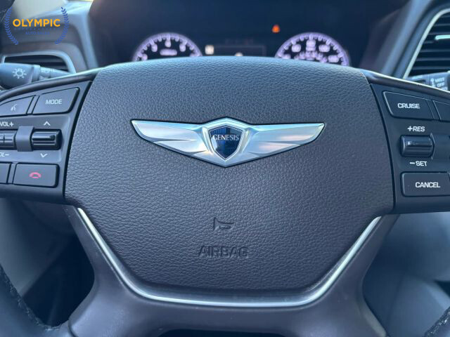 2015 Hyundai Genesis in Decatur, GA 30032 - 18097555 32