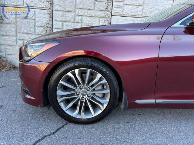 2015 Hyundai Genesis in Decatur, GA 30032 - 18097555 17