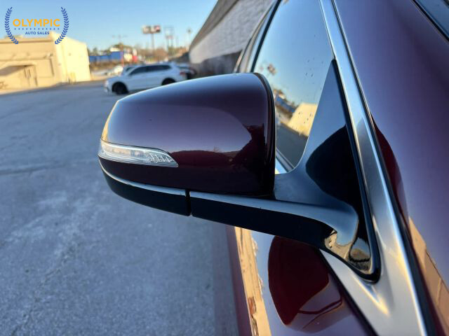 2015 Hyundai Genesis in Decatur, GA 30032 - 18097555 7