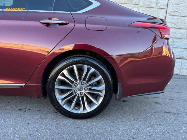 2015 Hyundai Genesis in Decatur, GA 30032 - 18097555 19