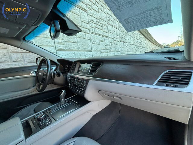 2015 Hyundai Genesis in Decatur, GA 30032 - 18097555 14
