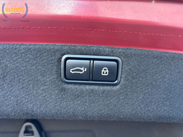 2015 Hyundai Genesis in Decatur, GA 30032 - 18097555 23