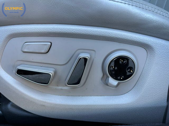 2015 Hyundai Genesis in Decatur, GA 30032 - 18097555 42