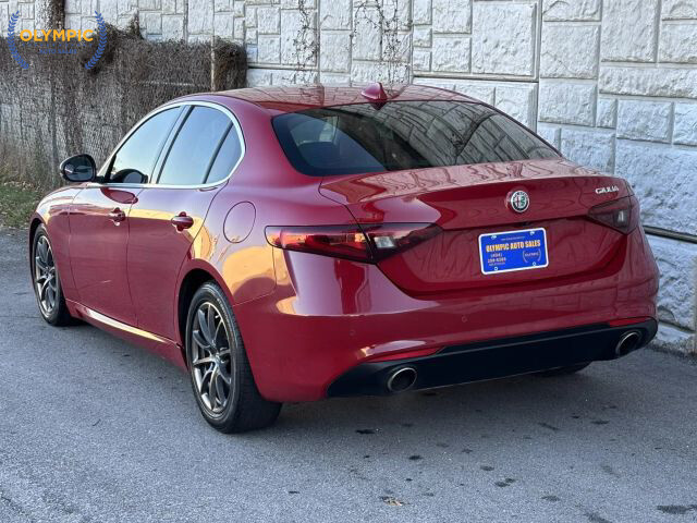 2019 Alfa Romeo Giulia in Decatur, GA 30032 - 18097557 4
