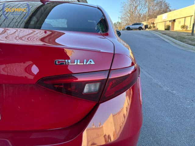 2019 Alfa Romeo Giulia in Decatur, GA 30032 - 18097557 13