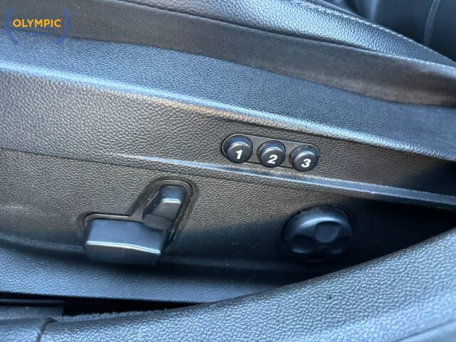 2019 Alfa Romeo Giulia in Decatur, GA 30032 - 18097557 34