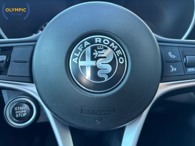 2019 Alfa Romeo Giulia in Decatur, GA 30032 - 18097557 23