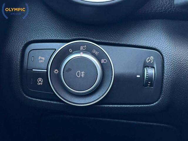 2019 Alfa Romeo Giulia in Decatur, GA 30032 - 18097557 32