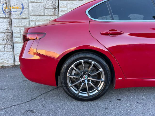 2019 Alfa Romeo Giulia in Decatur, GA 30032 - 18097557 12