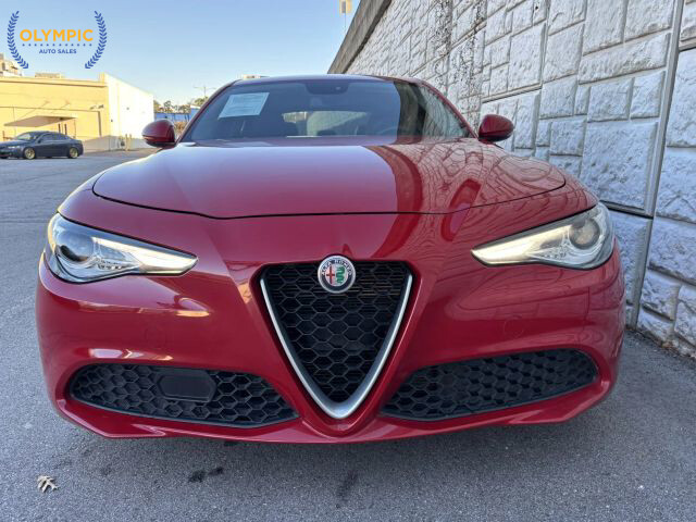 2019 Alfa Romeo Giulia in Decatur, GA 30032 - 18097557 16