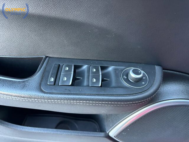 2019 Alfa Romeo Giulia in Decatur, GA 30032 - 18097557 33