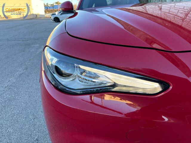 2019 Alfa Romeo Giulia in Decatur, GA 30032 - 18097557 15