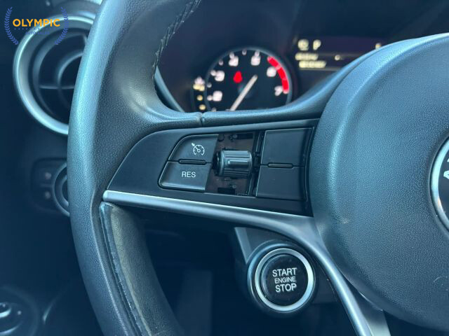 2019 Alfa Romeo Giulia in Decatur, GA 30032 - 18097557 22