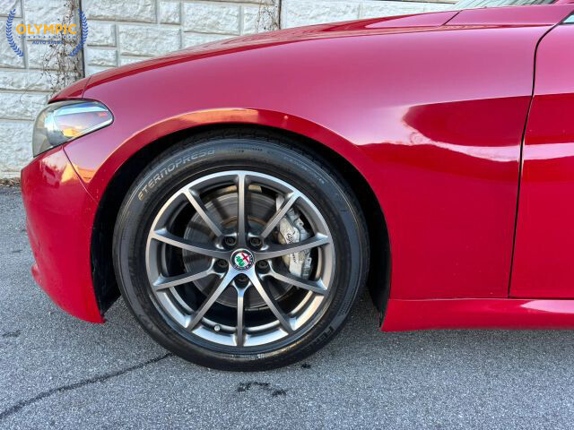 2019 Alfa Romeo Giulia in Decatur, GA 30032 - 18097557 9