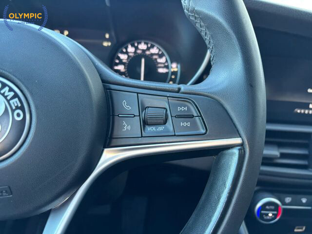 2019 Alfa Romeo Giulia in Decatur, GA 30032 - 18097557 24