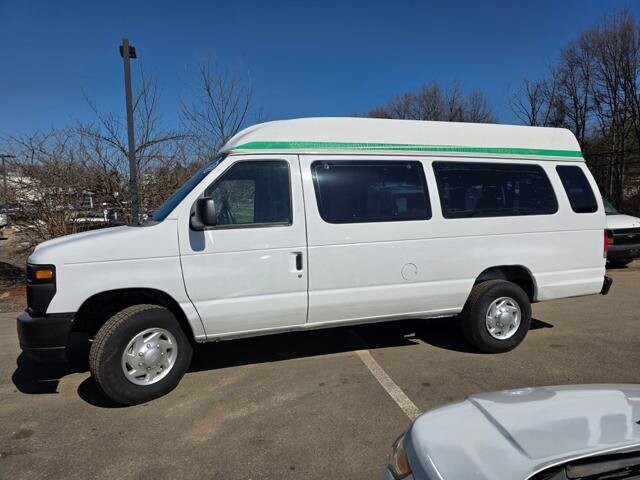 2012 Ford E-350 and Econoline 350 in Blauvelt, NY 10913 - 18097560 6