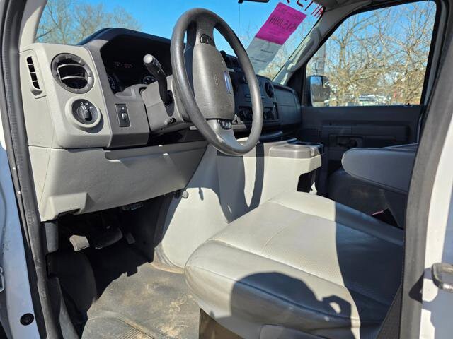 2012 Ford E-350 and Econoline 350 in Blauvelt, NY 10913 - 18097560 13