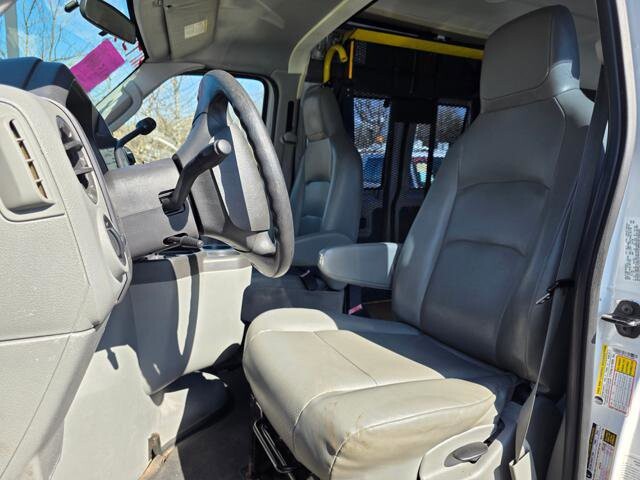 2012 Ford E-350 and Econoline 350 in Blauvelt, NY 10913 - 18097560 15