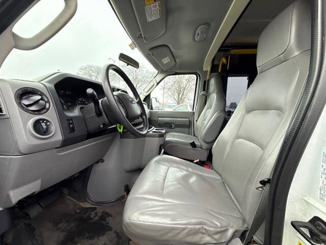 2012 Ford E-350 and Econoline 350 in Blauvelt, NY 10913 - 18097560 5