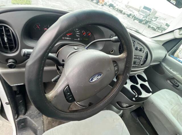 2006 Ford E-350 and Econoline 350 in Blauvelt, NY 10913 - 18097561 8