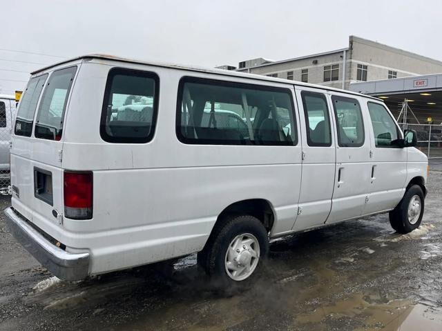 2006 Ford E-350 and Econoline 350 in Blauvelt, NY 10913 - 18097561 6